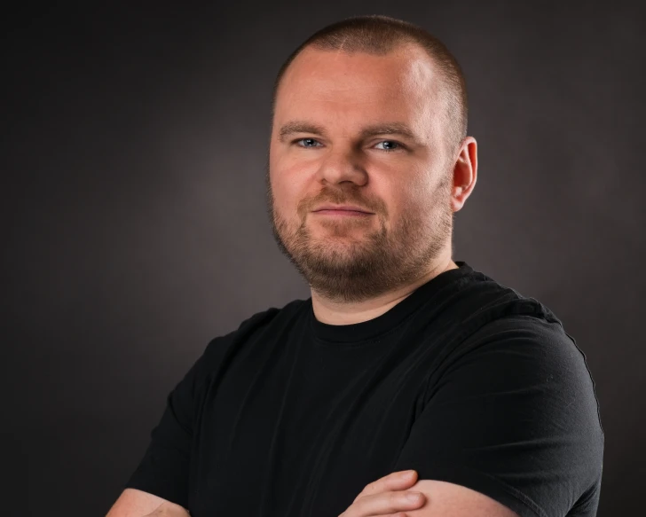 Patrik Žák, penetrační tester, zakladatel SYSNETSHIELD a lektor kurzu Penetrační testování na robot_dreams